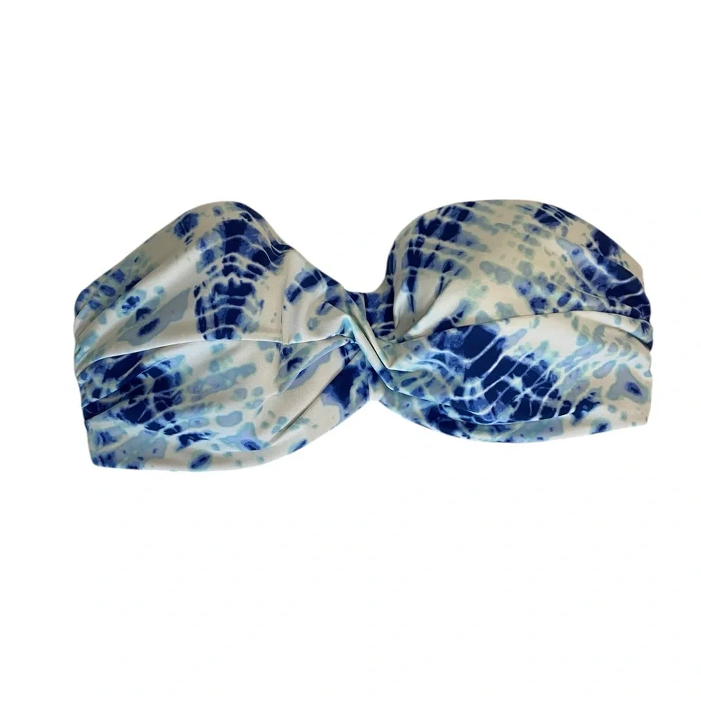 Victoria's Secret Blue and White Bikini Top - Picture 1 of 4